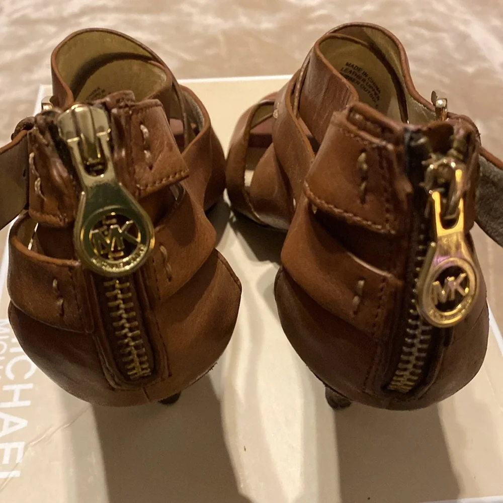 MICHAEL KORS ZOE SANDALS - Picture 4 of 14